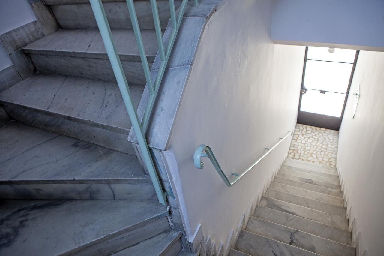 Lovely Two-Bedroom Apartment With Roof Garden! Ep7 Athena Bagian luar foto